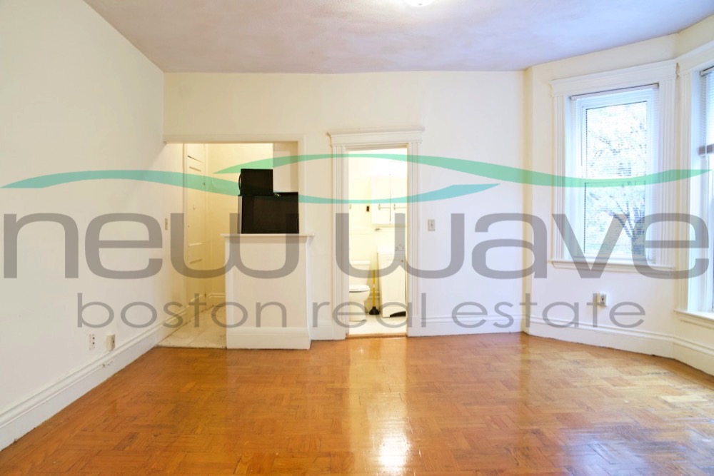 16 Queensberry St, Fenway