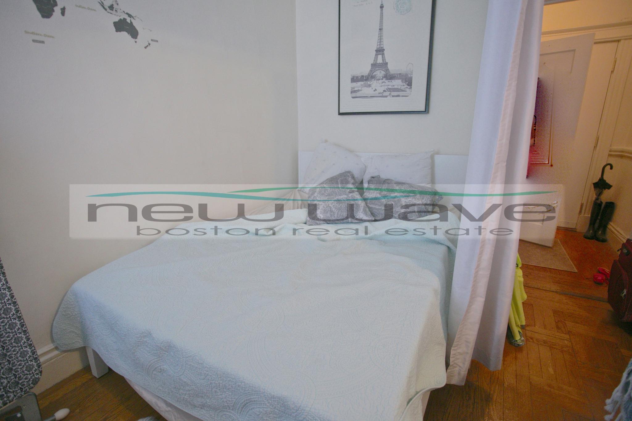 16 Queensberry St, Fenway