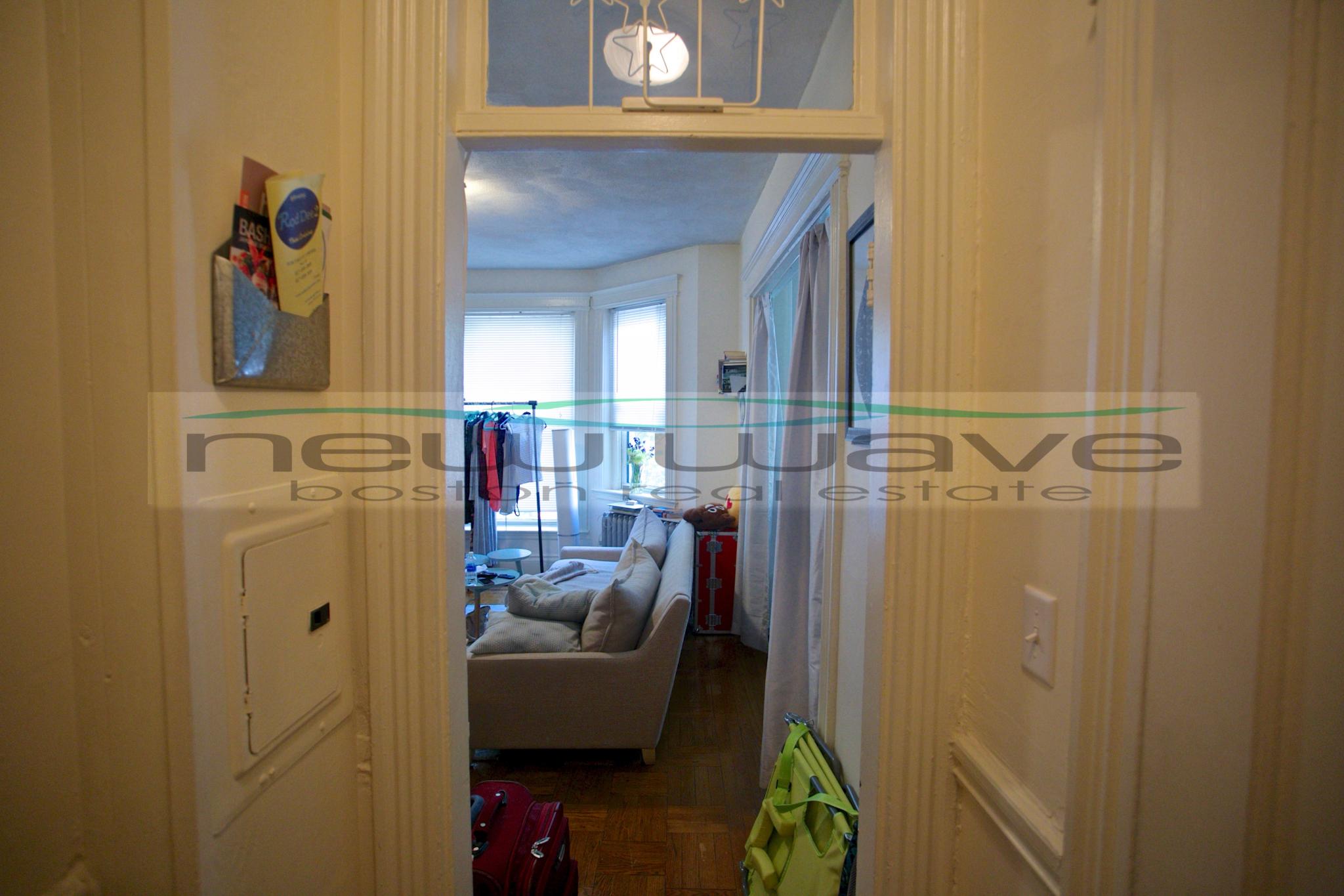 16 Queensberry St, Fenway