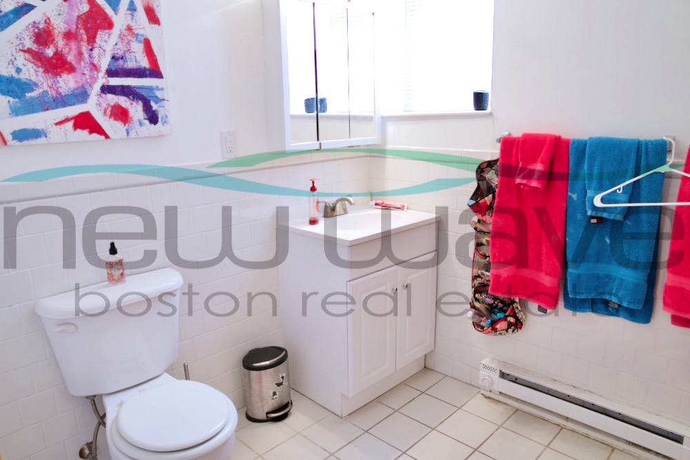 111 Queensberry St, Fenway