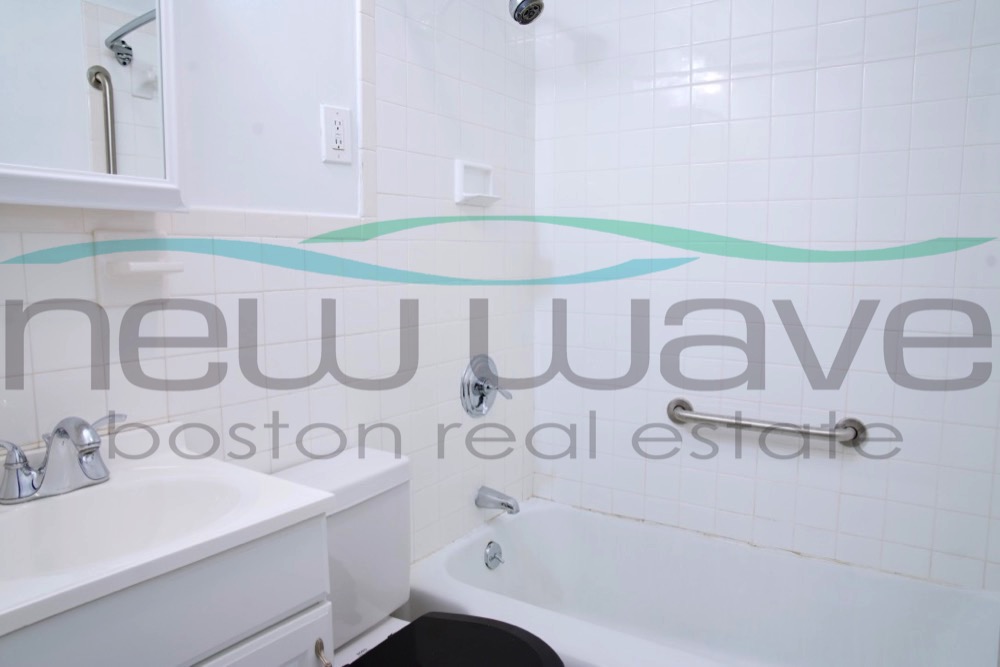 304 Berkeley St, Back Bay