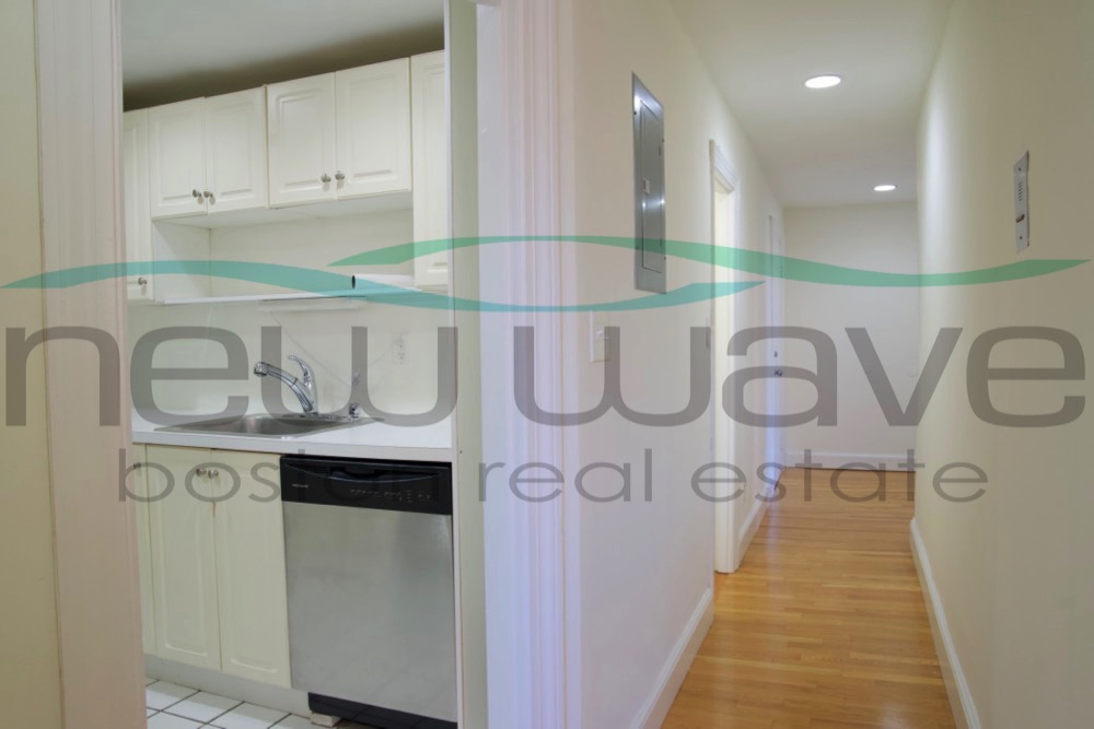 304 Berkeley St, Back Bay