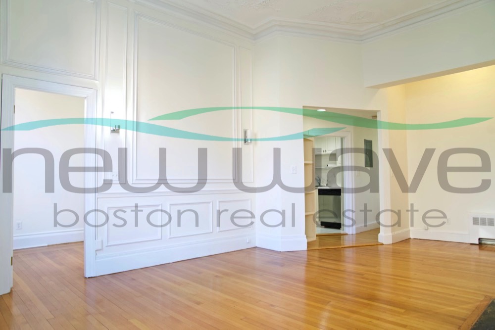 304 Berkeley St, Back Bay