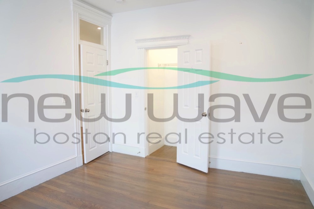 11 Queensberry St, Fenway