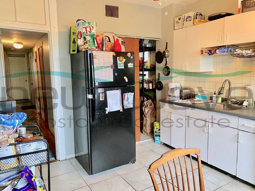 4 bed, 1 bath apartment for rent at 814 Parker St Unit 3, Mission Hill — photo 8 of 11