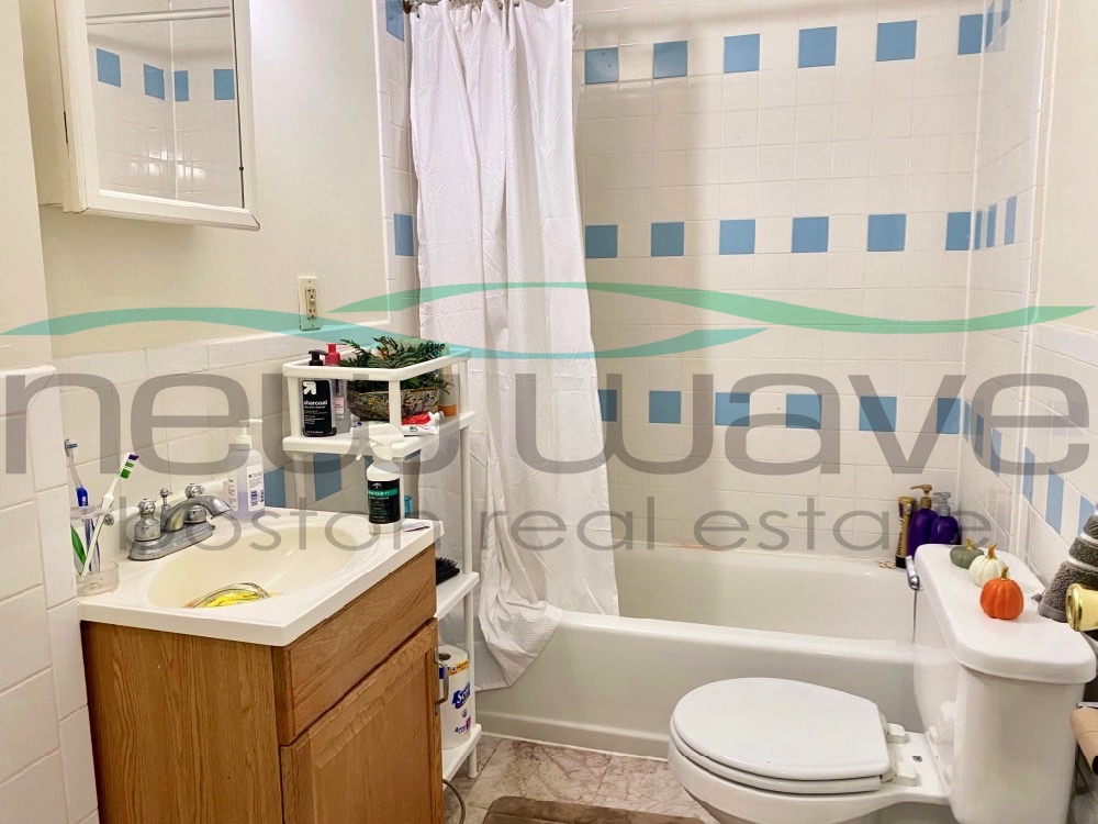 104 Hammond St, South End