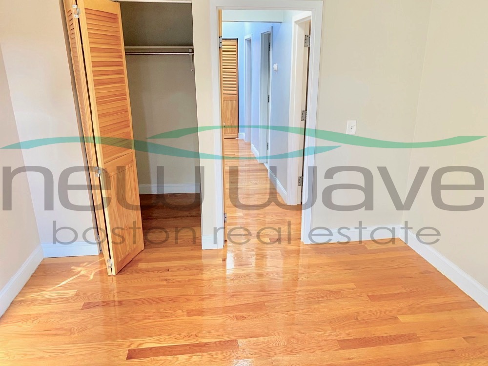 586 Massachusetts Ave, South End