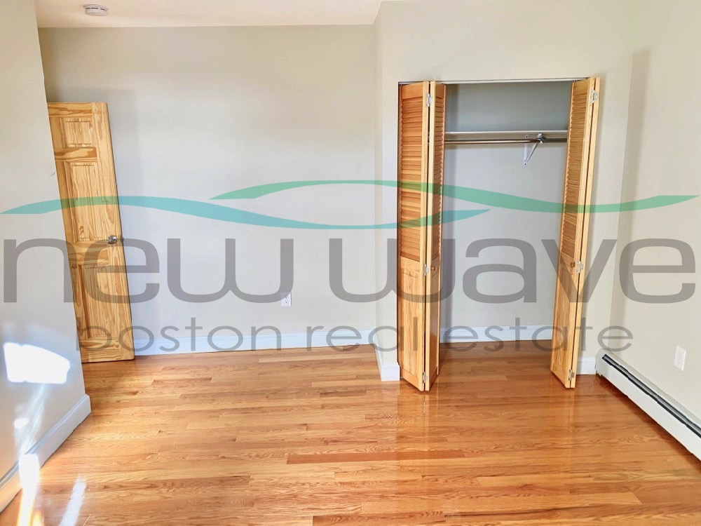 586 Massachusetts Ave, South End