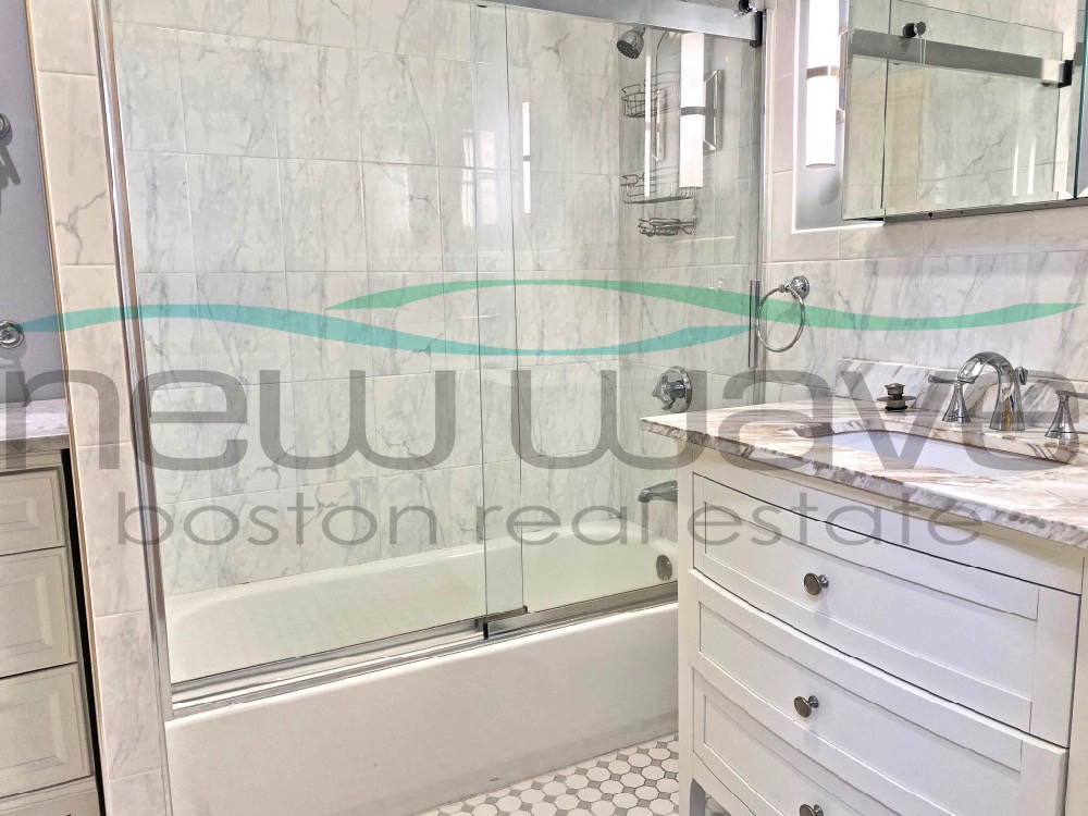 586 Massachusetts Ave, South End