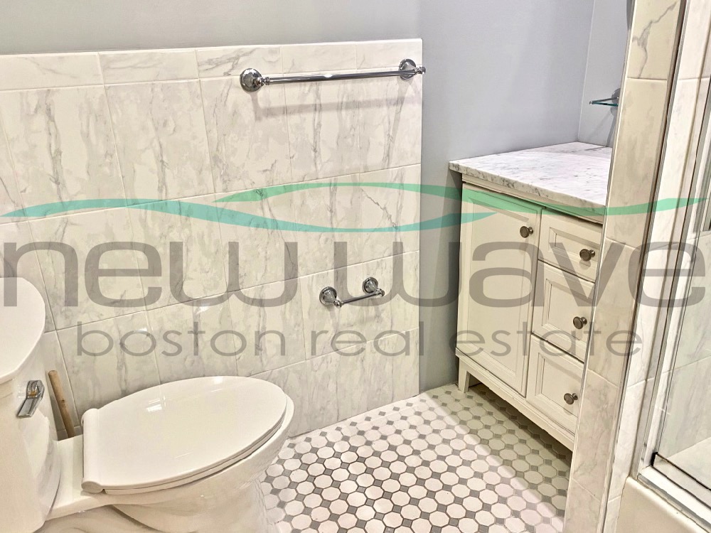 586 Massachusetts Ave, South End