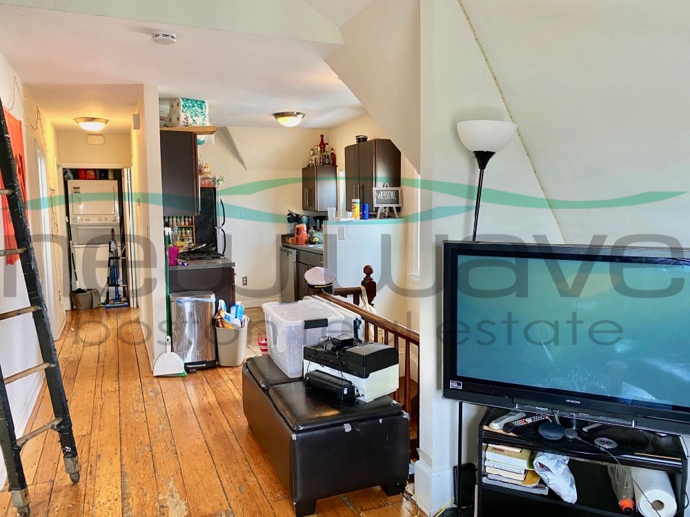 839 Parker St, Mission Hill