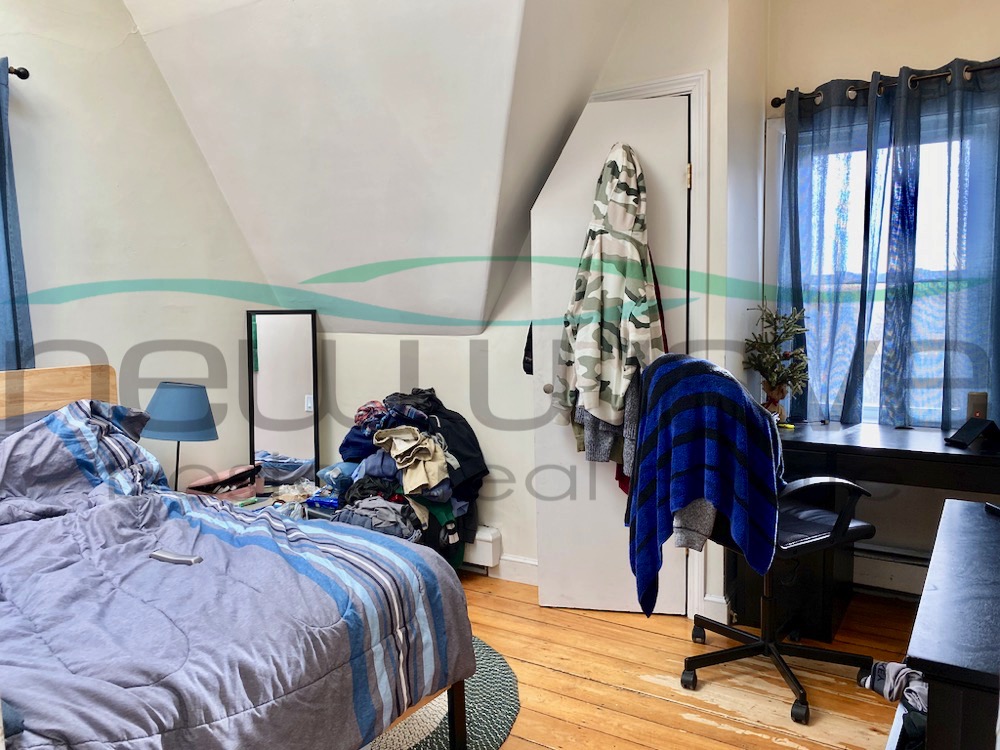 839 Parker St, Mission Hill