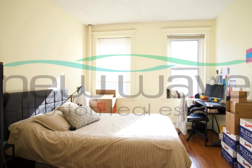 104 Queensberry St, Fenway