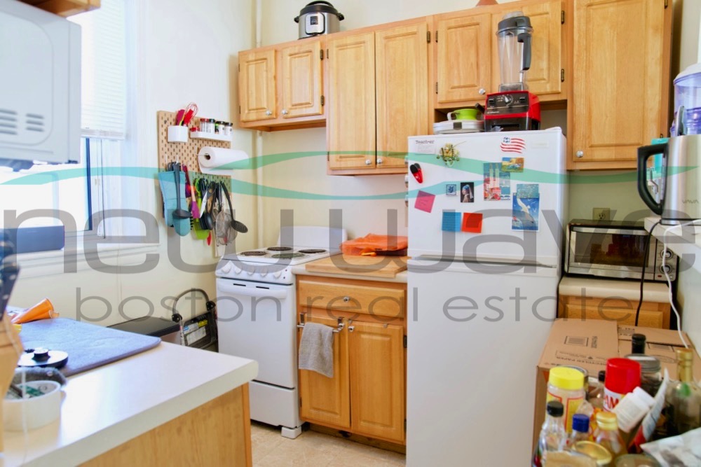 104 Queensberry St, Fenway