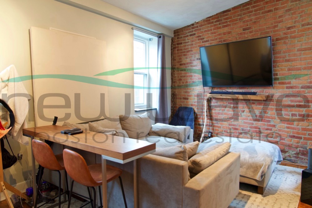 61 Salem St, North End