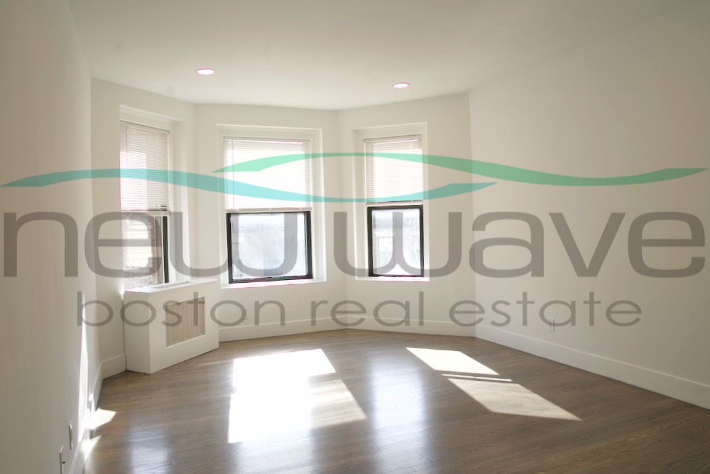 19 Peterborough St, Fenway