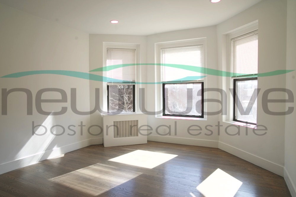 19 Peterborough St, Fenway