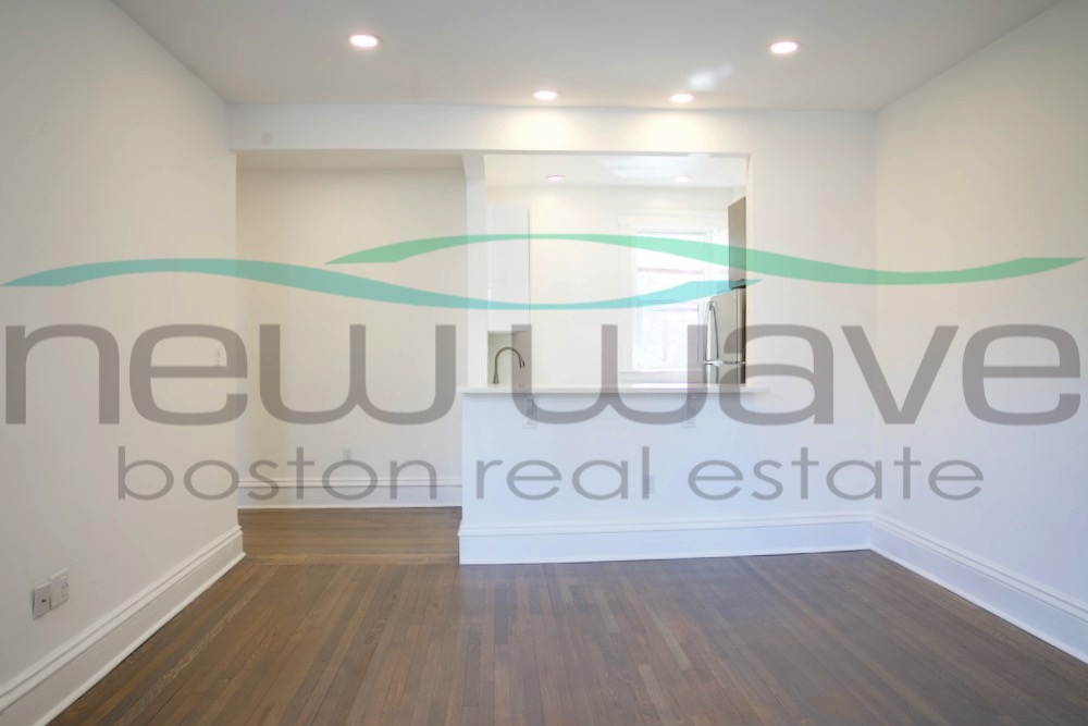 102 Queensberry St, Fenway