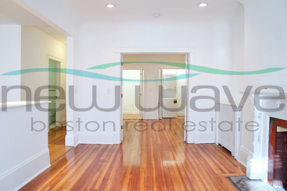 127 Saint Botolph St, Back Bay