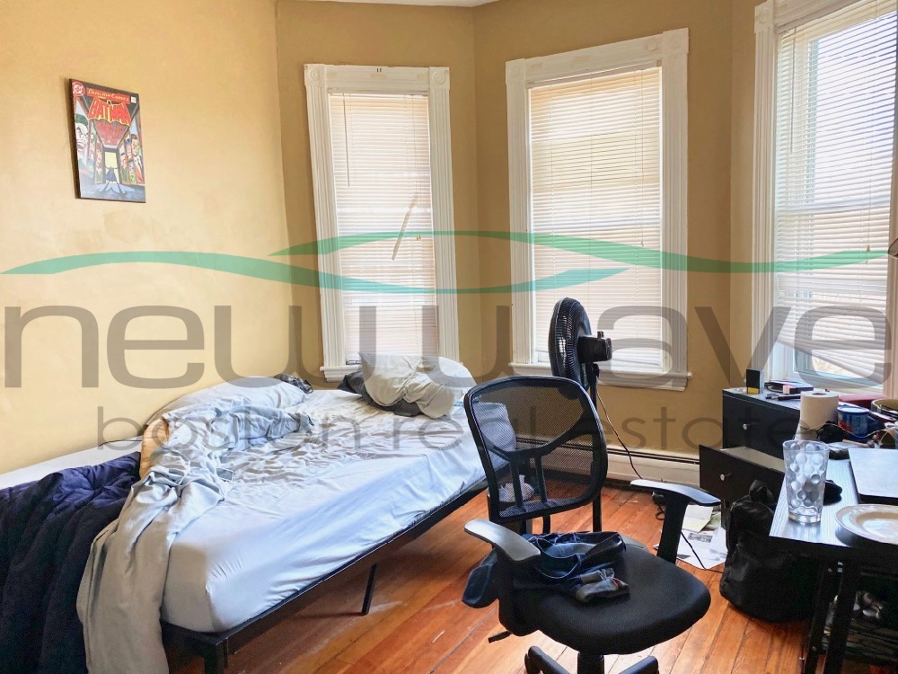 4 bed, 1 bath apartment for rent at 12 Bucknam St Unit 3, Mission Hill — photo 3 of 9