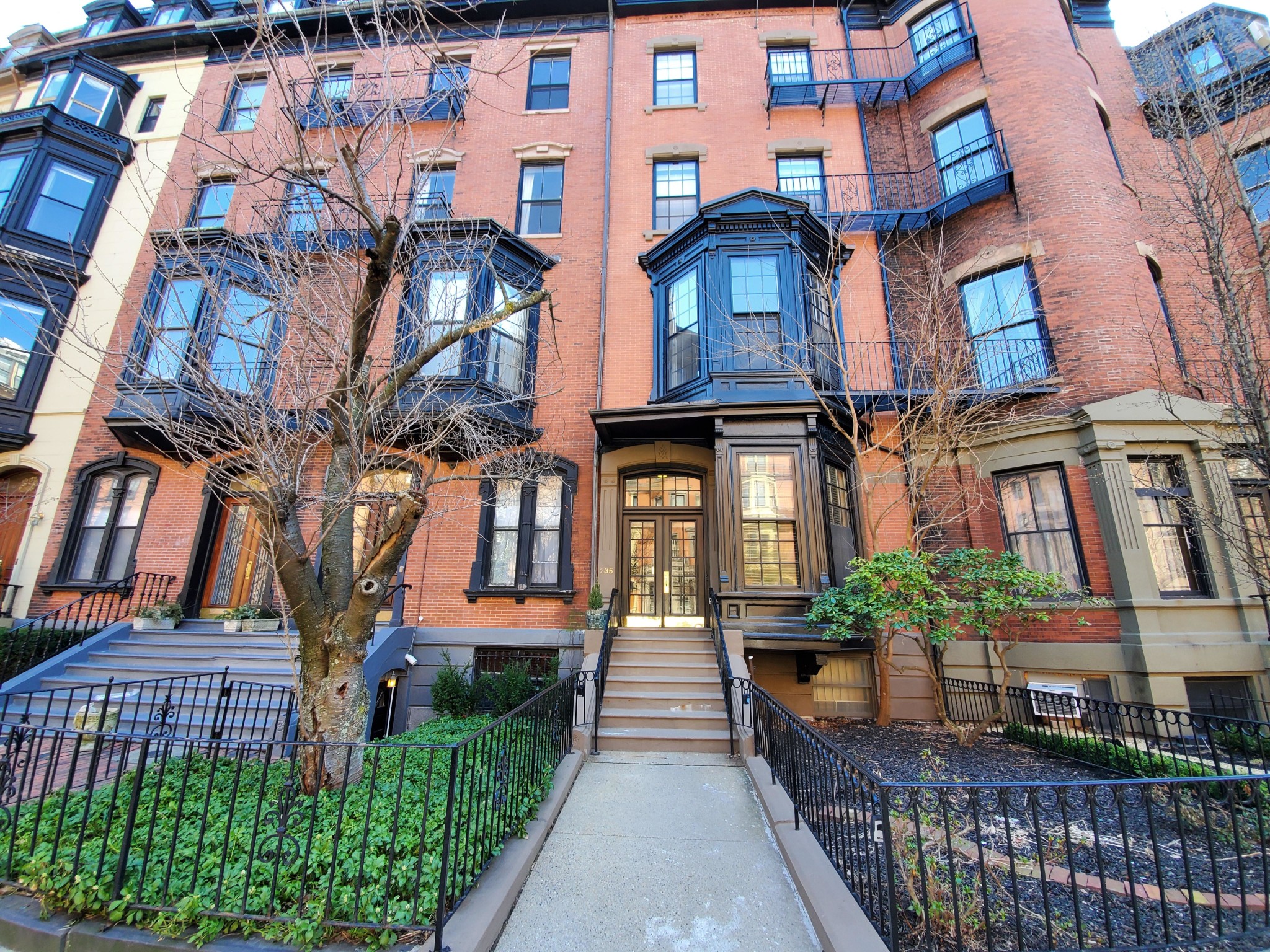 235 Beacon St, Back Bay