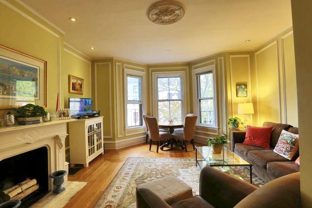 1 bed, 1 bath apartment for rent at 425 Beacon St Unit 5, Back Bay