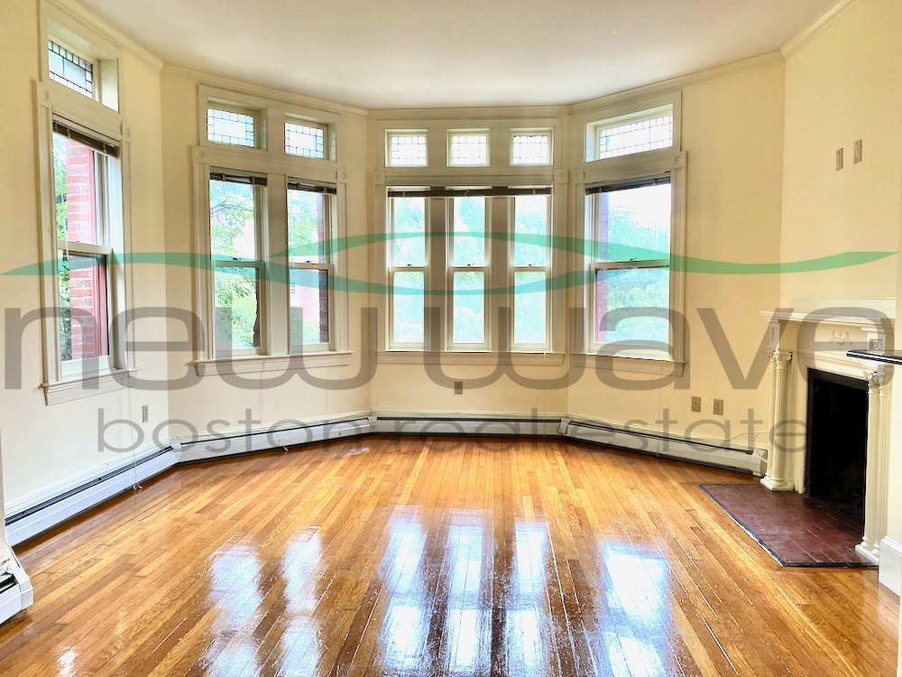 195 Commonwealth Ave, Back Bay