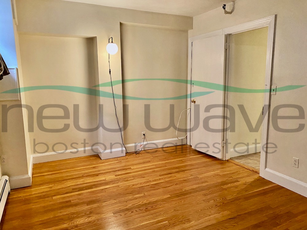 16 Hereford St, Back Bay