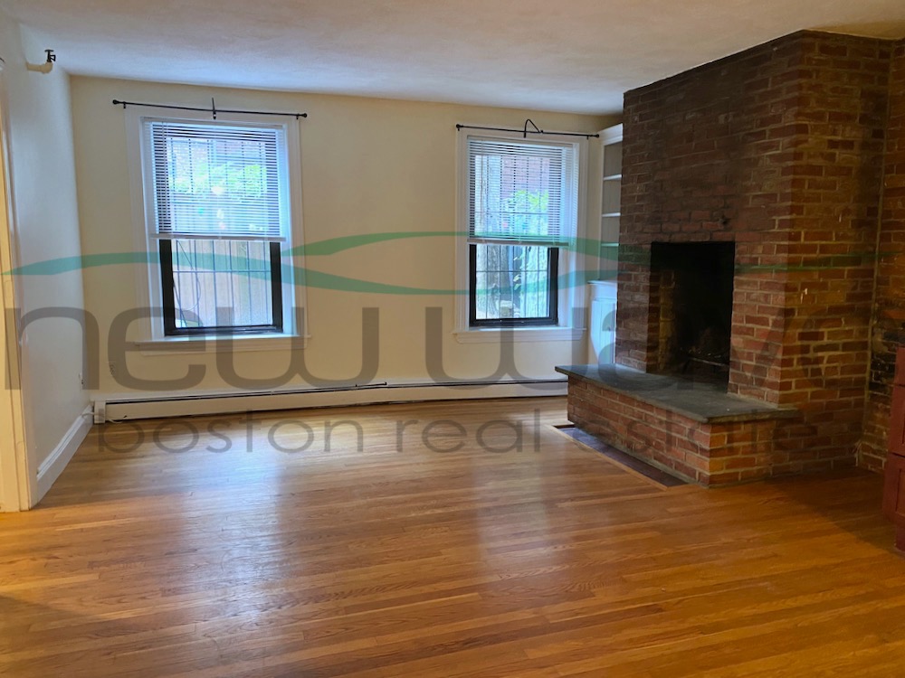 16 Hereford St, Back Bay