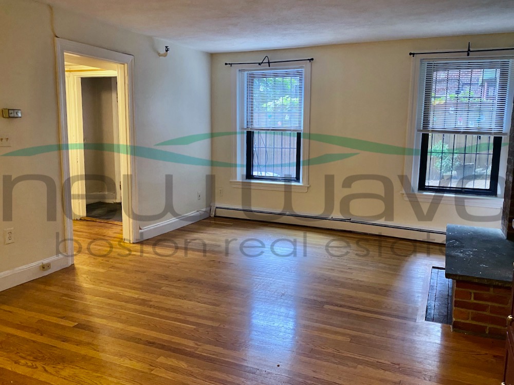 16 Hereford St, Back Bay