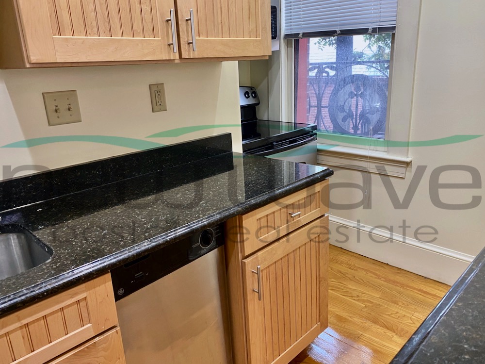 195 Commonwealth Ave, Back Bay