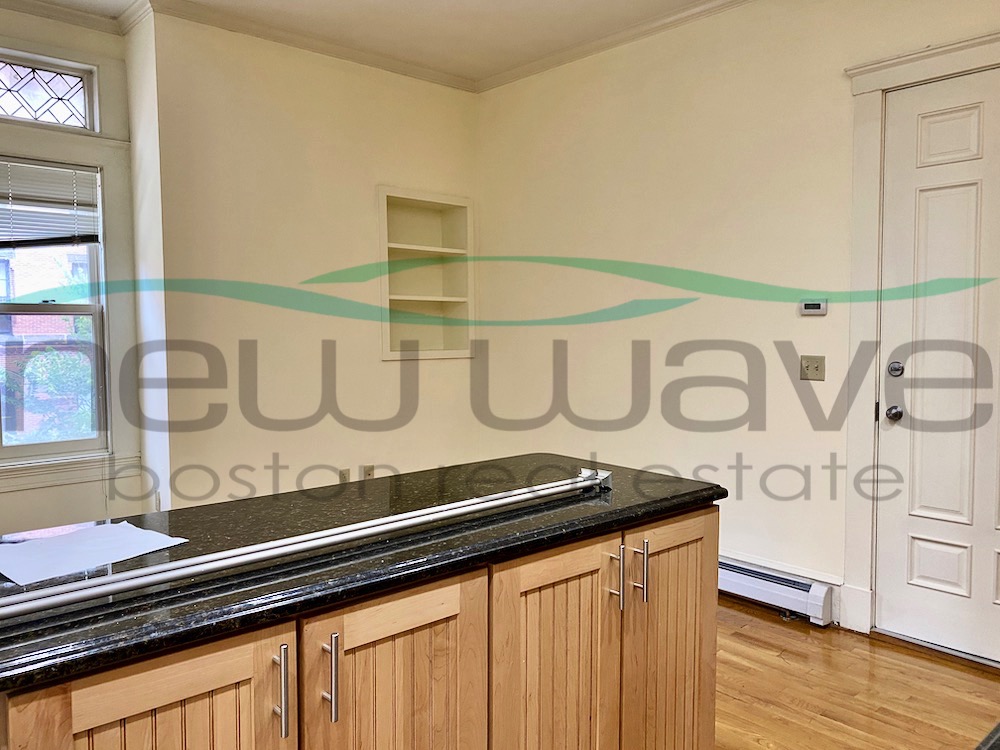 195 Commonwealth Ave, Back Bay