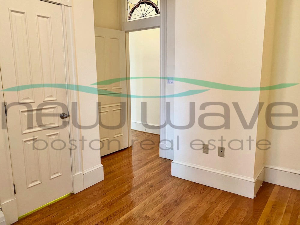 195 Commonwealth Ave, Back Bay