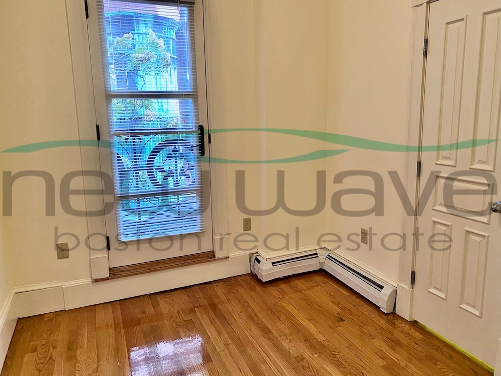 195 Commonwealth Ave, Back Bay