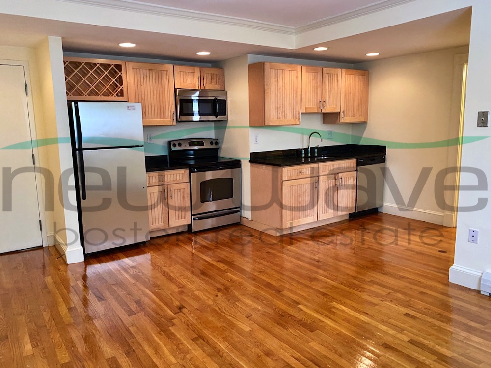 195 Commonwealth Ave, Back Bay