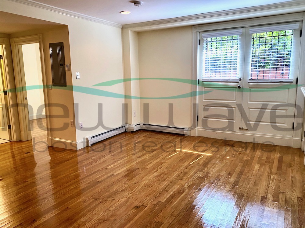 195 Commonwealth Ave, Back Bay