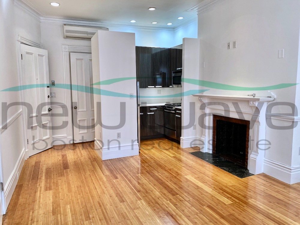 254 Newbury St, Back Bay