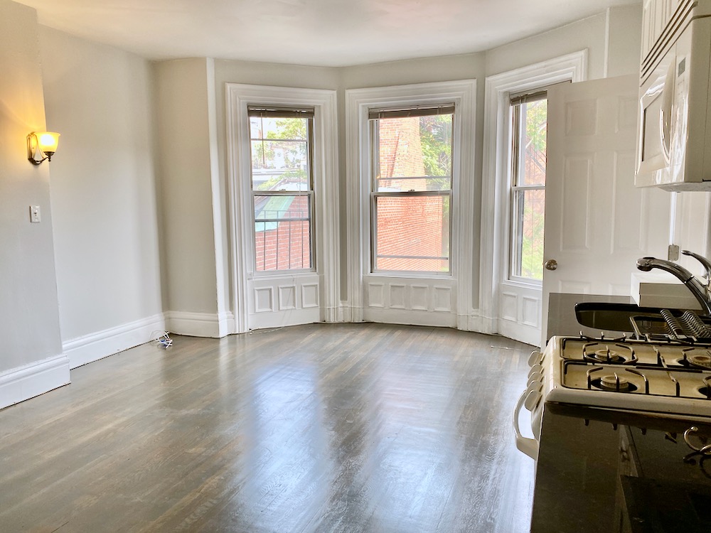 225 Newbury St, Back Bay