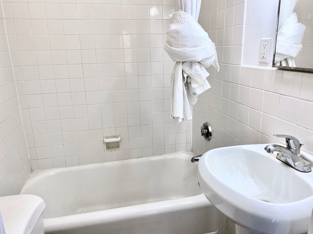 225 Newbury St, Back Bay