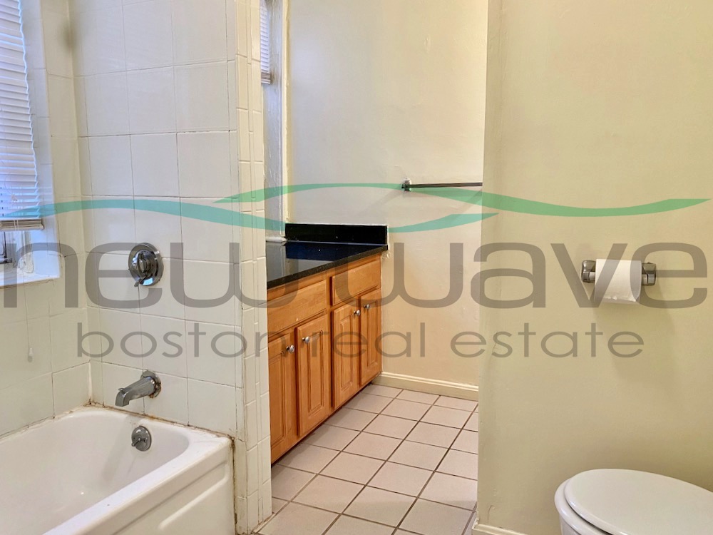 1171 Boylston St, Fenway