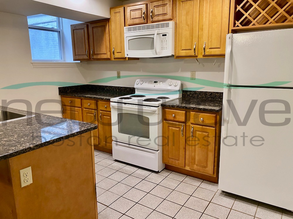 55 Queensberry St, Fenway