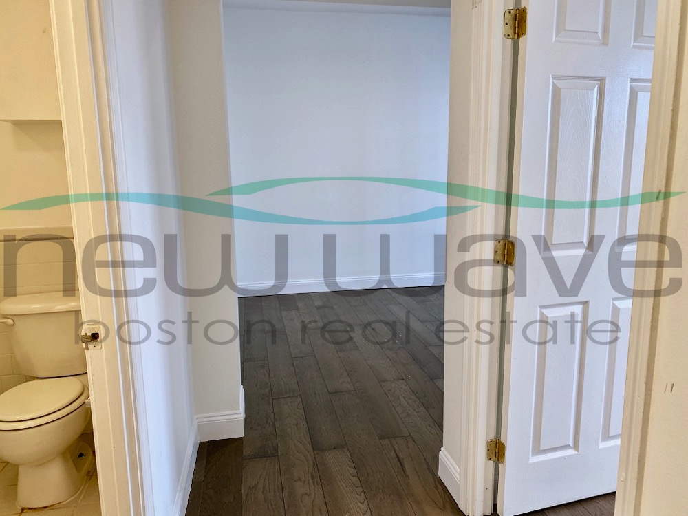 107 Queensberry St, Fenway