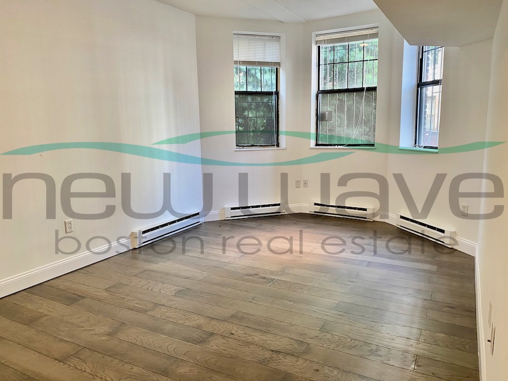 107 Queensberry St, Fenway