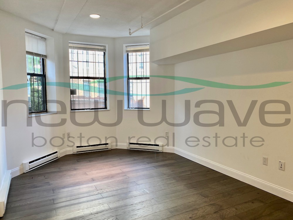 107 Queensberry St, Fenway