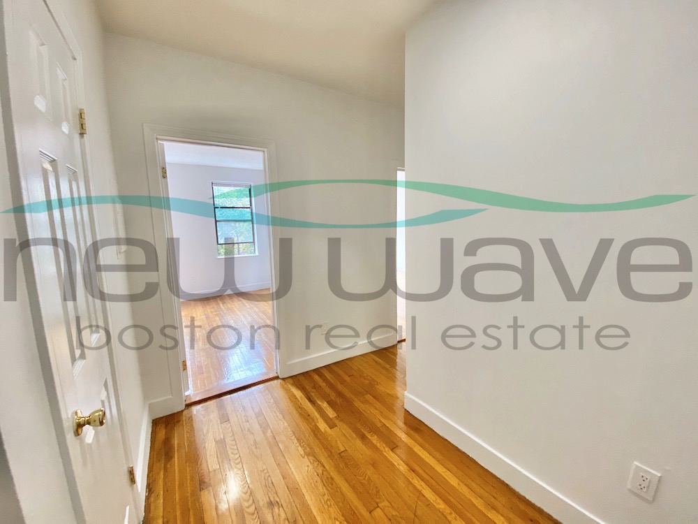 11 Peterborough St, Fenway