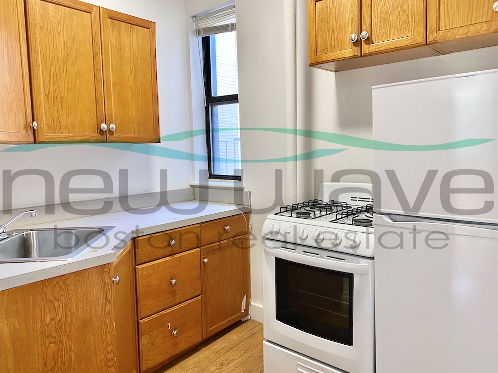 11 Peterborough St, Fenway