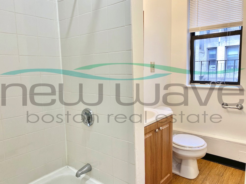 11 Peterborough St, Fenway