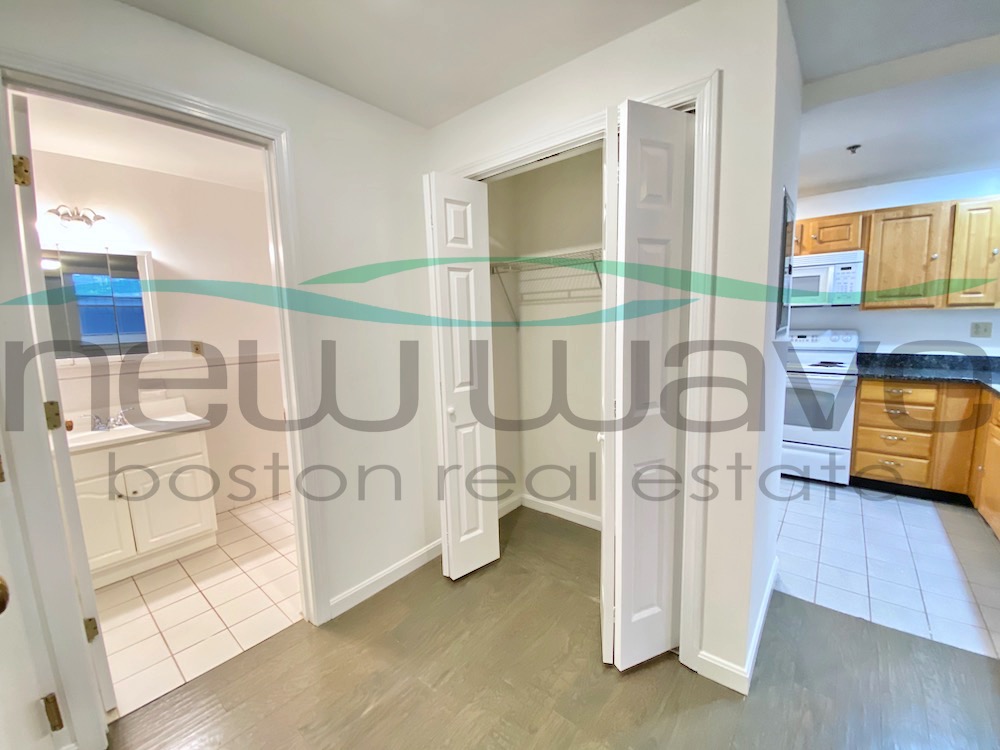 36 Queensberry St, Fenway