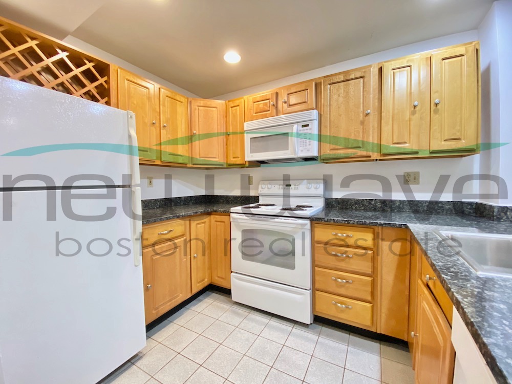 36 Queensberry St, Fenway