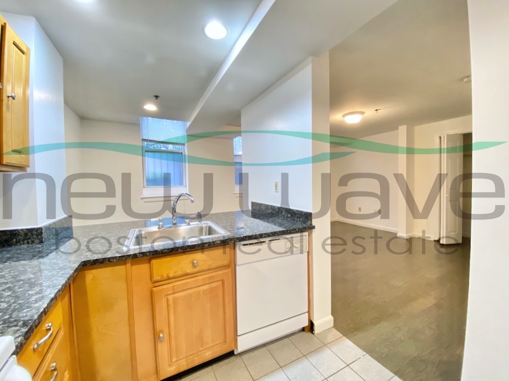 36 Queensberry St, Fenway